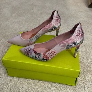 Ted Baker London - Pointed Toe Pump Heels - Size 37.5 (US 7)
